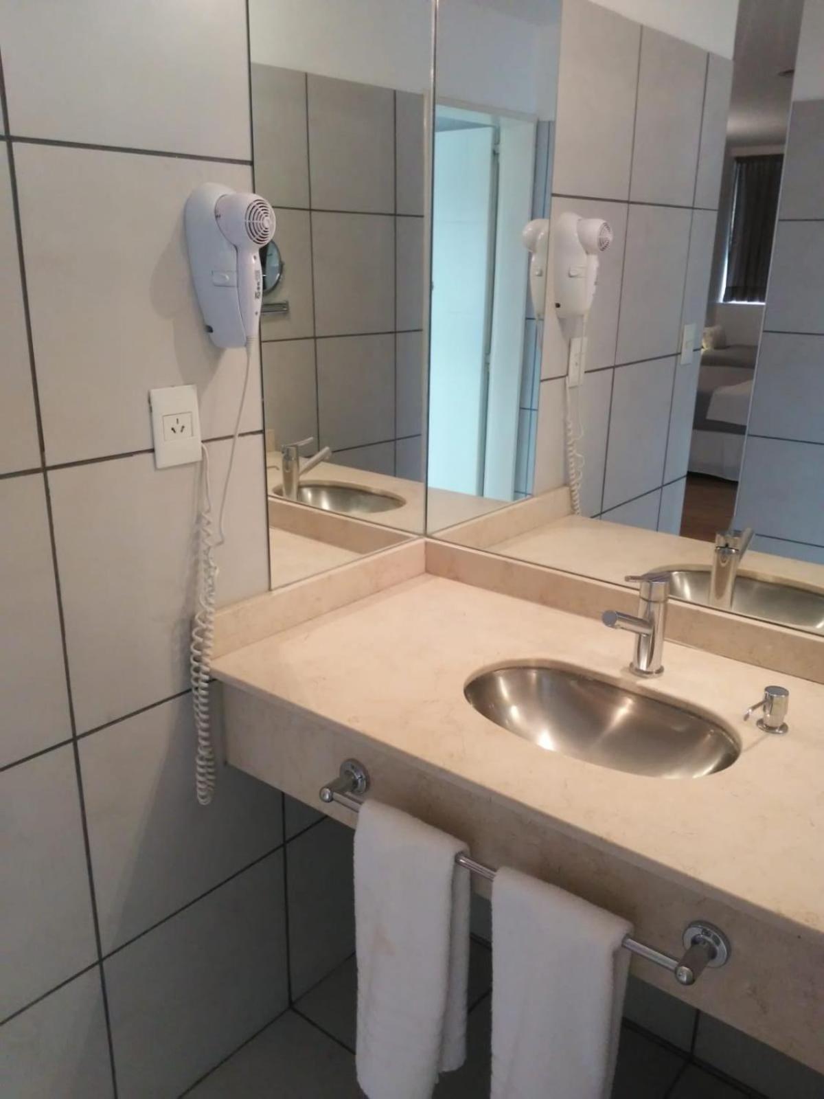 Global Hotel Centenario Luaran gambar