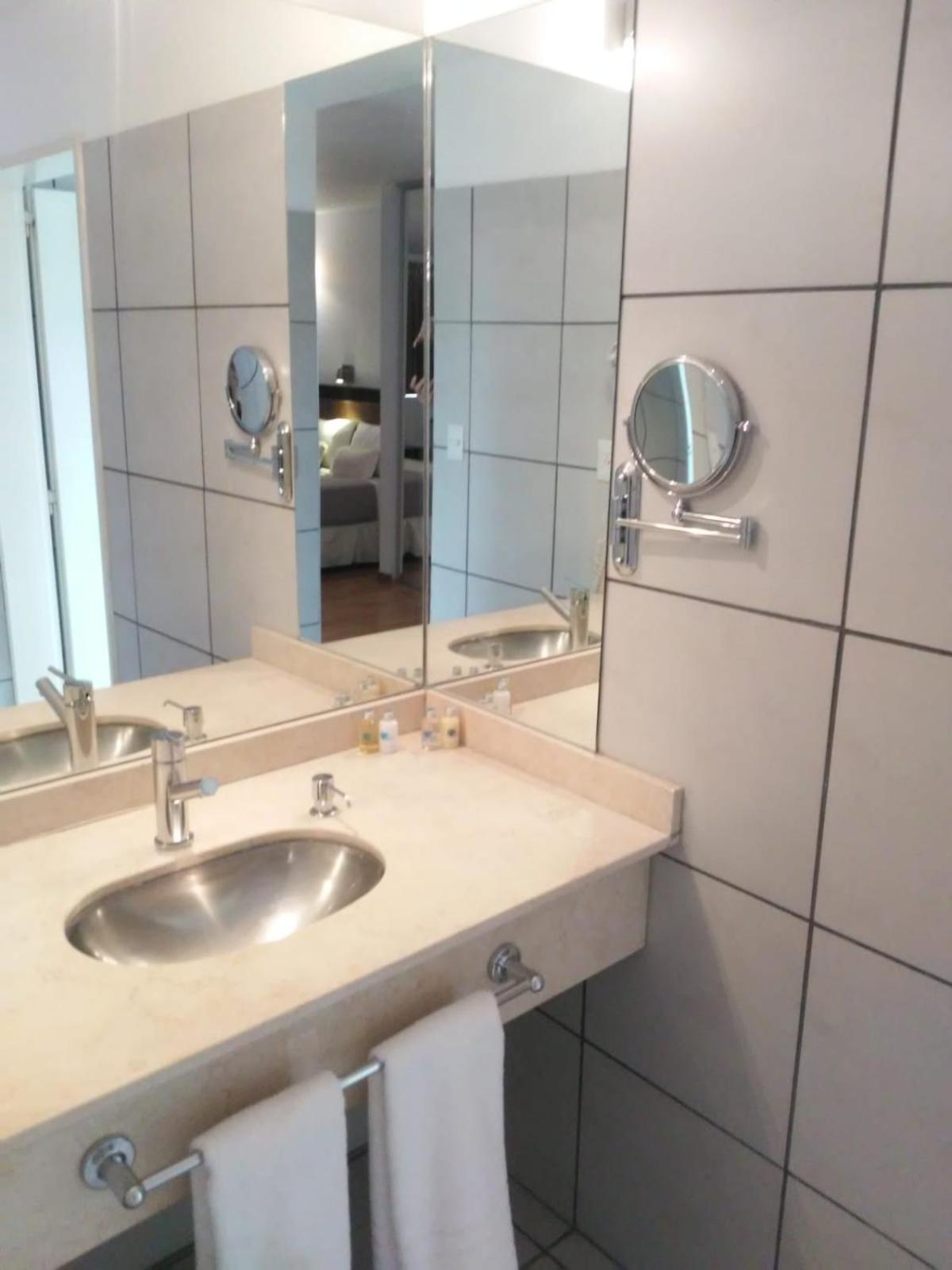 Global Hotel Centenario Luaran gambar