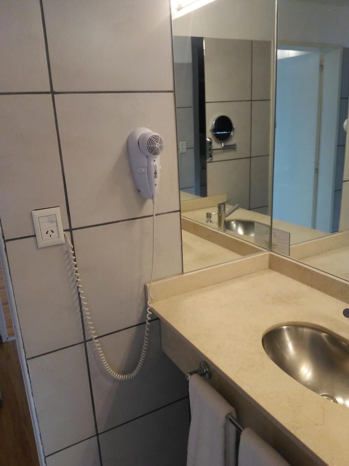 Global Hotel Centenario Luaran gambar